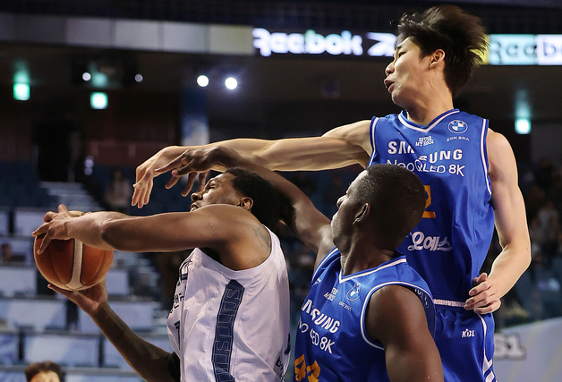 소노 나이트, 앞을 막지 마!