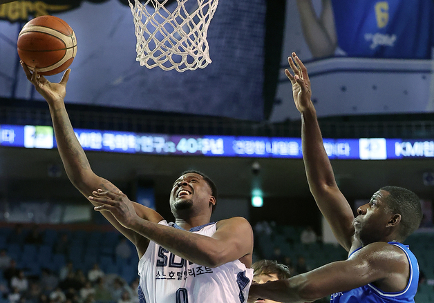 제일린 존슨 '들어가라!'