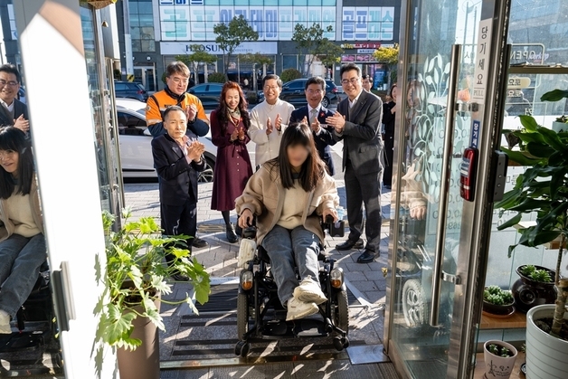 광양제철소, 상가 경사로 설치 사업으로 '무장애 도시' 앞장