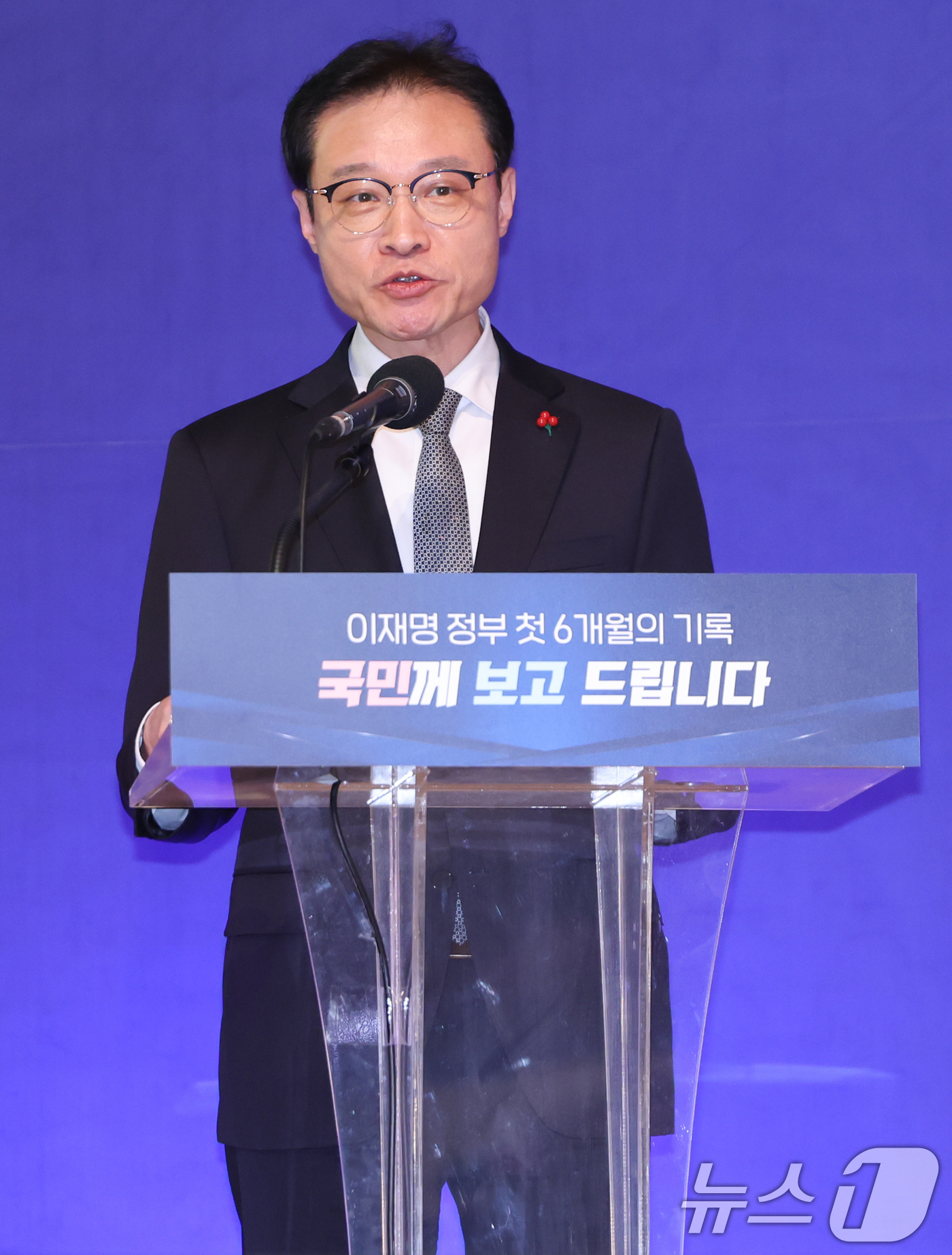 (서울=뉴스1) 허경 기자 = 이규연 홍보소통수석이 7일 서울 용산 대통령실 청사에서 열린 '이재명 정부 출범 6개월 성과 간담회'에서 발언하고 있다. 2025.12.7/뉴스1