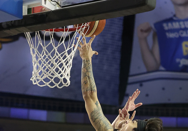 구탕, 얼굴을 가려도 넣는다