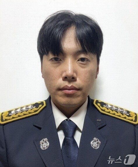 본문 이미지 - 김포소방서 현장지휘단 소속 박용호 소방장. &#40;경기도소방재난본부 제공. 재판매 및 DB 금지&#41; 2025.12.7/뉴스1