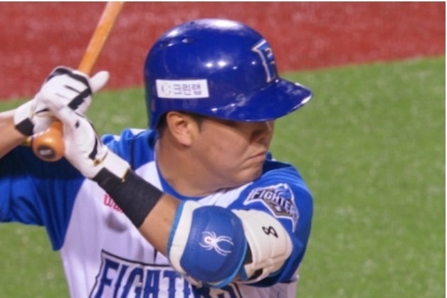 '불꽃야구', 악마 정근우 맹활약…김성근 역대급 리액션