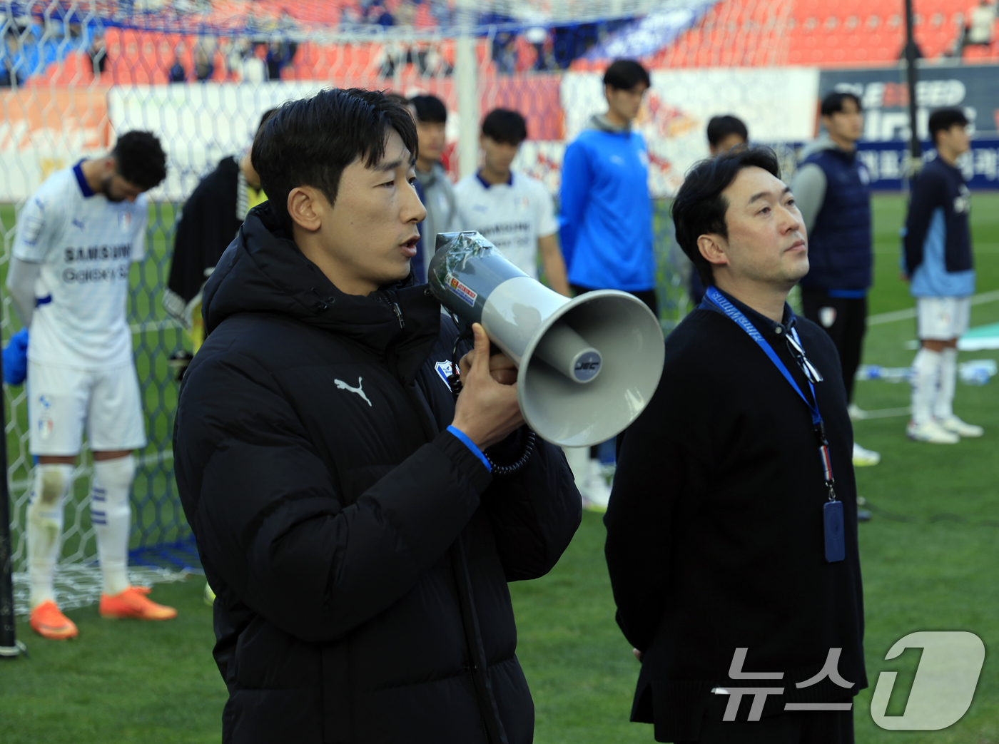 (제주=뉴스1) 박정호 기자 = 양형모 수원삼성 주장이 7일 오후 제주 서귀포시 월드컵로 제주월드컵경기장에서 열린 하나은행 K리그 승강 플레이오프 2025 2차전 제주SK와 수원삼 …