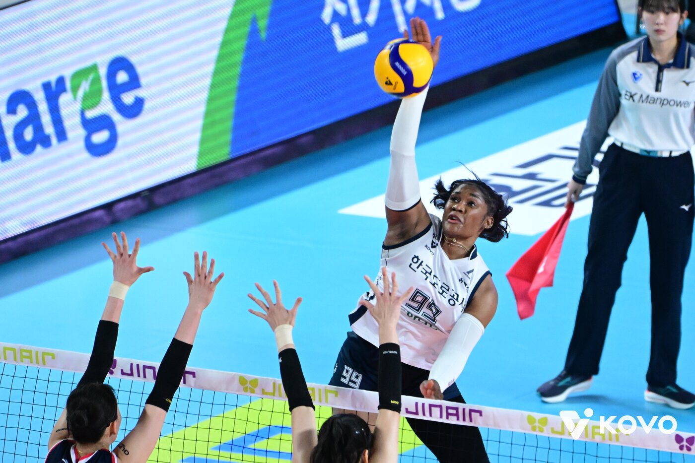 본문 이미지 - 한국도로공사 모마. &#40;KOVO 제공&#41;