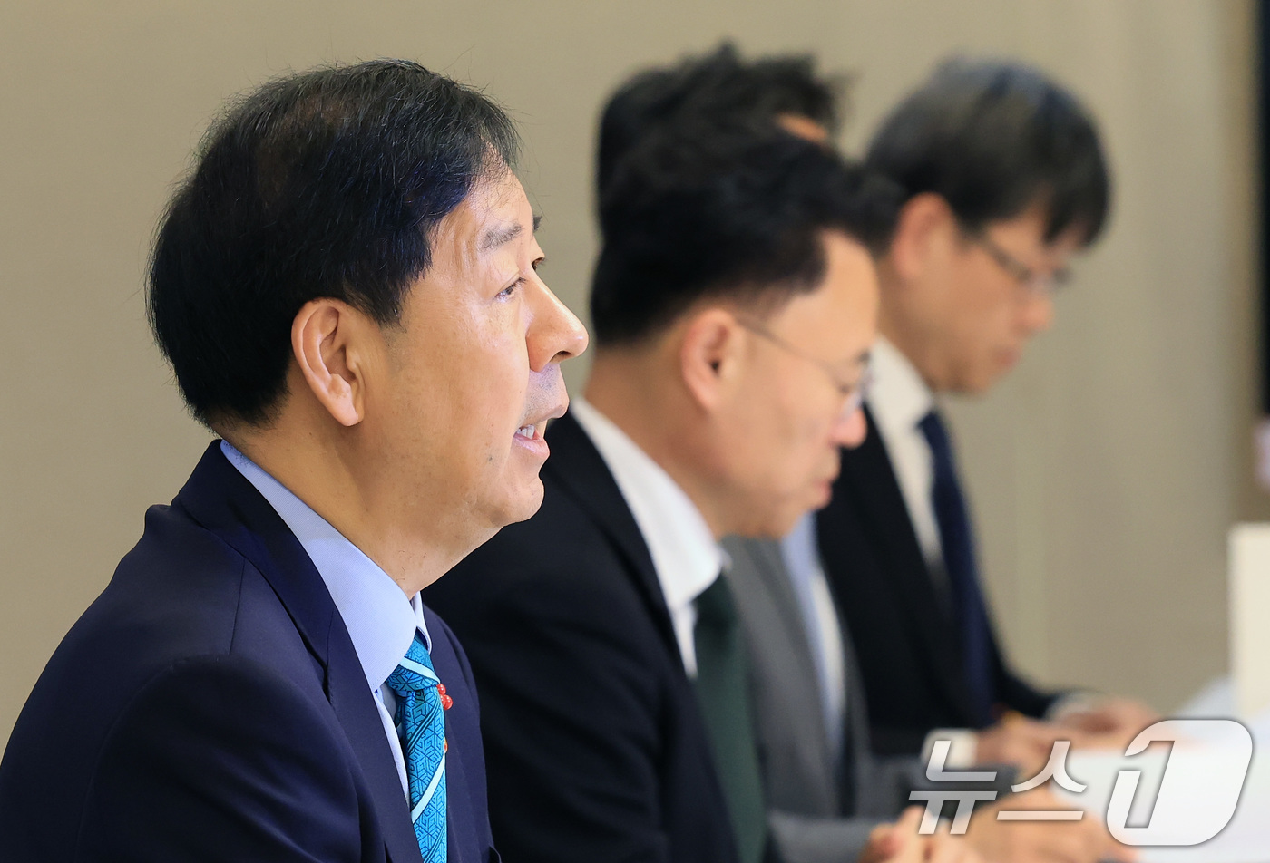 (서울=뉴스1) 임세영 기자 = 구윤철 경제부총리 겸 기획재정부 장관이 8일 오전 서울 종로구 정부서울청사에서 열린 제28차 관계부처 합동 재정집행 점검회의에서 모두발언을 하고 있 …