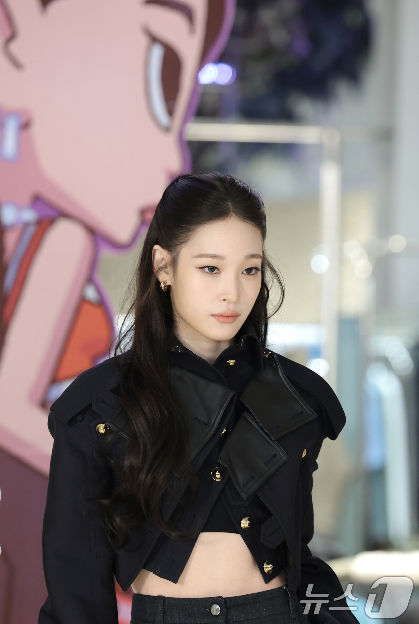 (서울=뉴스1) 권현진 기자 = 그룹 올데이 프로젝트 애니가 8일 오전 서울 성동구 에스팩토리에서 열린 첫 EP 타이틀곡 'LOOK AT ME'(룩앳미) 팝업스토어 오픈 행사에 참 …