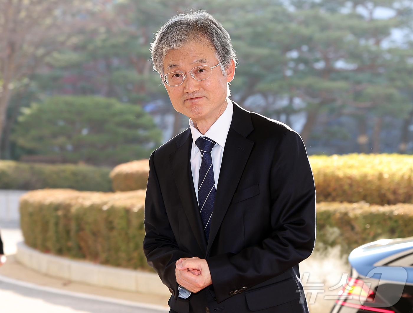 (서울=뉴스1) 김진환 기자 = 조희대 대법원장이 8일 오전 서울 서초구 대법원으로 출근하고 있다. 2025.12.8/뉴스1