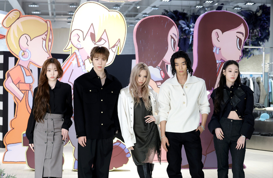 올데이프로젝트 '룩앳미'로 컴백