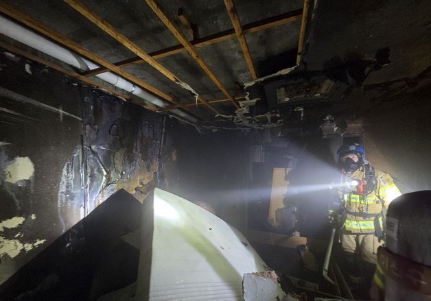 한밤 여주 다세대주택 화재…21명 대피