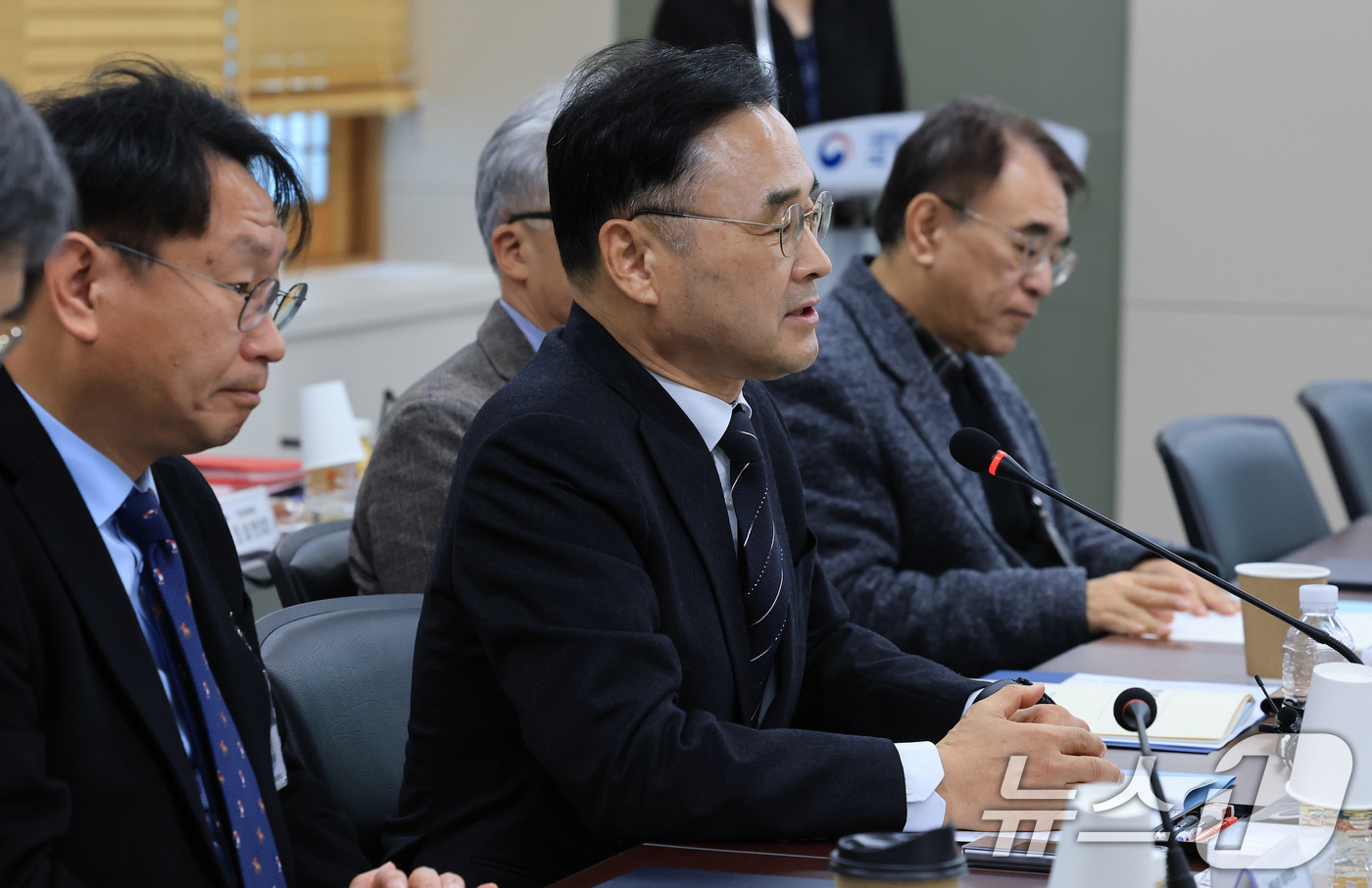 (서울=뉴스1) 임세영 기자 = 차정인 국가교육위원장이 8일 서울 종로구 정부서울청사에서 열린 국가교육위원회 인문사회 특별위원회 위촉식 및 제1차 회의에서 발언을 하고 있다.  2 …