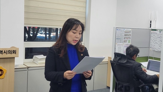 대전시 고향사랑기부금 활용 '과학자 시계탑 설치 사업' 논란