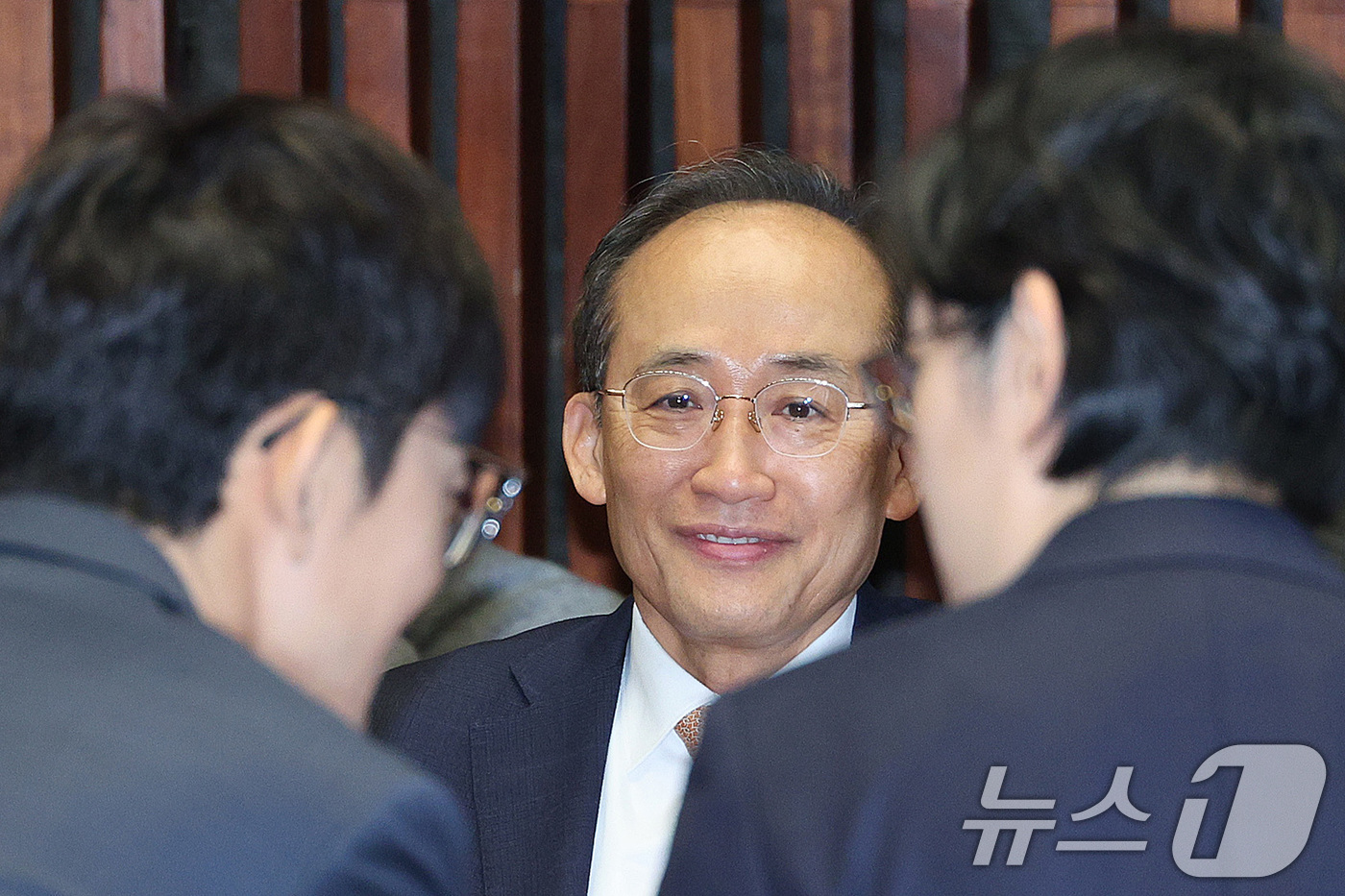 (서울=뉴스1) 신웅수 기자 = 추경호 국민의힘 의원이 8일 서울 여의도 국회에서 열린 의원총회 및 이재명 정권 독재악법 국민고발회에 참석하고 있다. 2025.12.8/뉴스1