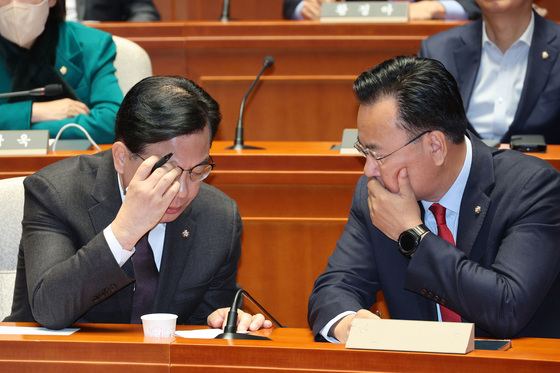 대화하는 송언석·유상범