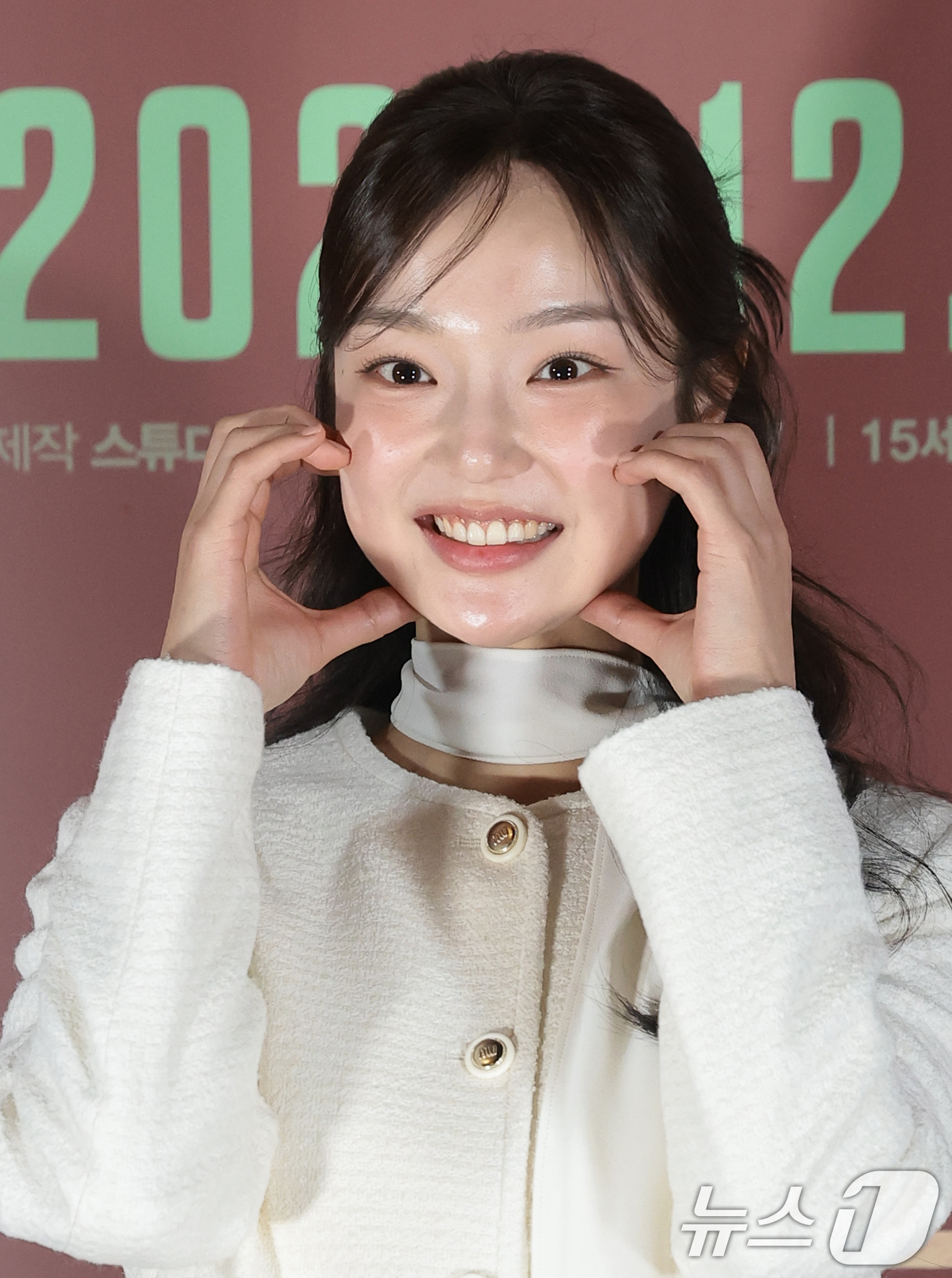 (서울=뉴스1) 권현진 기자 = 배우 신한결이 8일 오전 서울 용산구 용산아이파크몰 CGV에서 열린 영화 '신의악단'(감독 김형협) 제작보고회에 참석해 포즈를 취하고 있다.'신의악 …