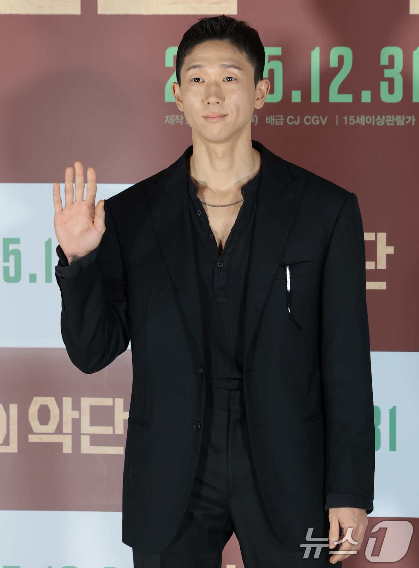 (서울=뉴스1) 권현진 기자 = 배우 남태훈이 8일 오전 서울 용산구 용산아이파크몰 CGV에서 열린 영화 '신의악단'(감독 김형협) 제작보고회에 참석해 포즈를 취하고 있다.'신의악 …