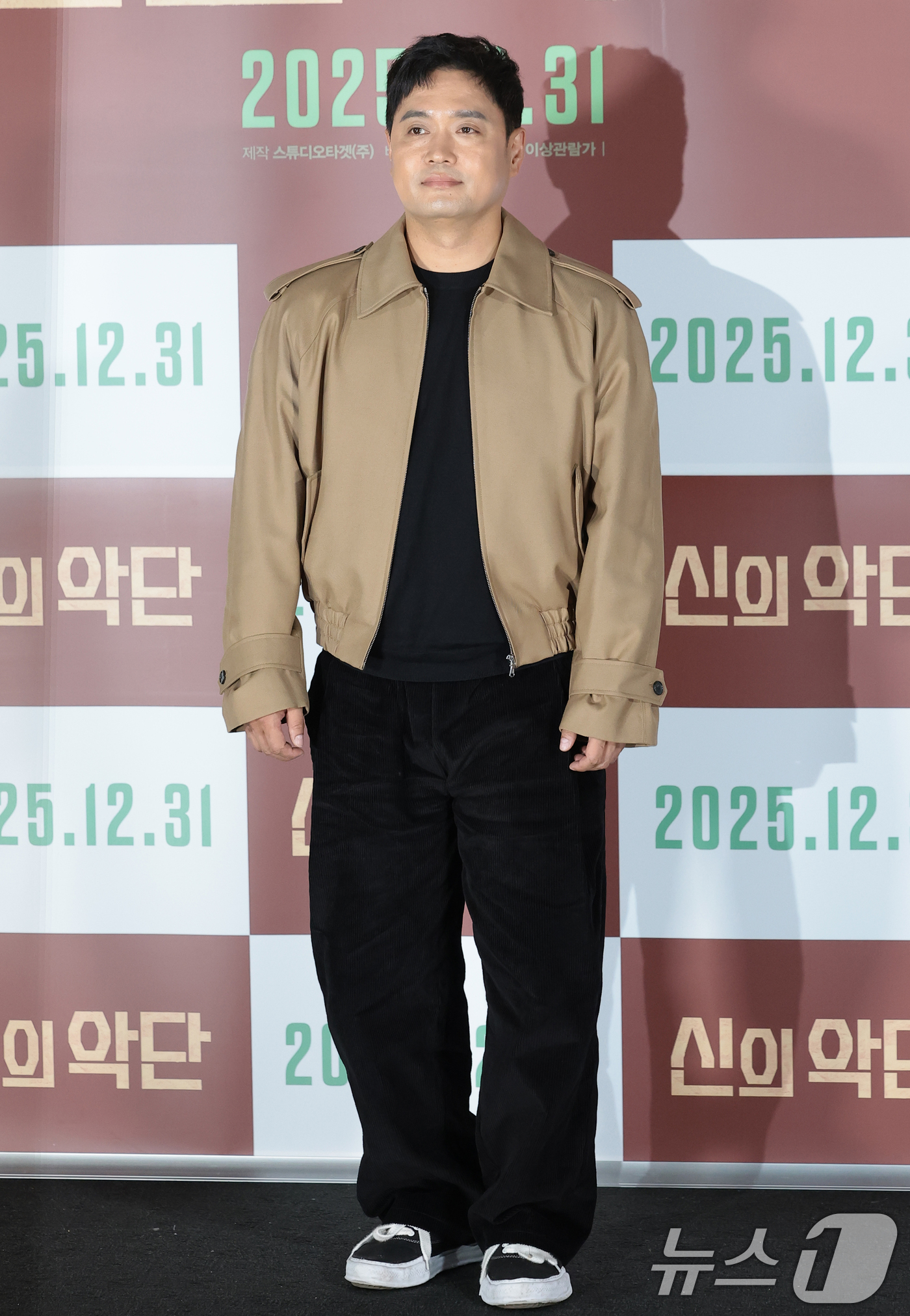 (서울=뉴스1) 권현진 기자 = 배우 서동원이 8일 오전 서울 용산구 용산아이파크몰 CGV에서 열린 영화 '신의악단'(감독 김형협) 제작보고회에 참석해 포즈를 취하고 있다.'신의악 …