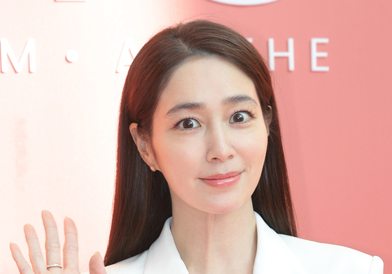 이민정, 빛나는 미소