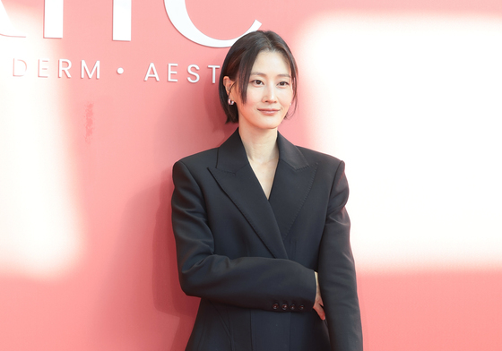 이현이, 부드러운 미소