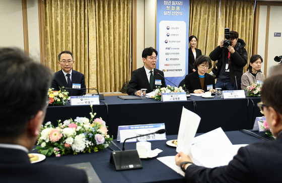 모두 발언하는 김영훈 노동부 장관