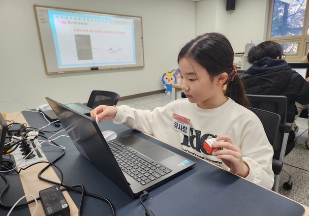 웹젠, 임직원 자녀 대상 눈높이 코딩 교육 프로그램 진행