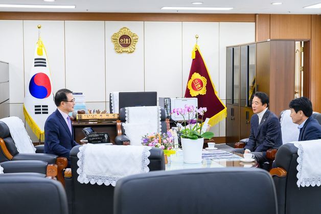 장충남 남해군수, 도의회서 기본소득 예산 복원 호소…"정부 시범사업 원활히 추진"