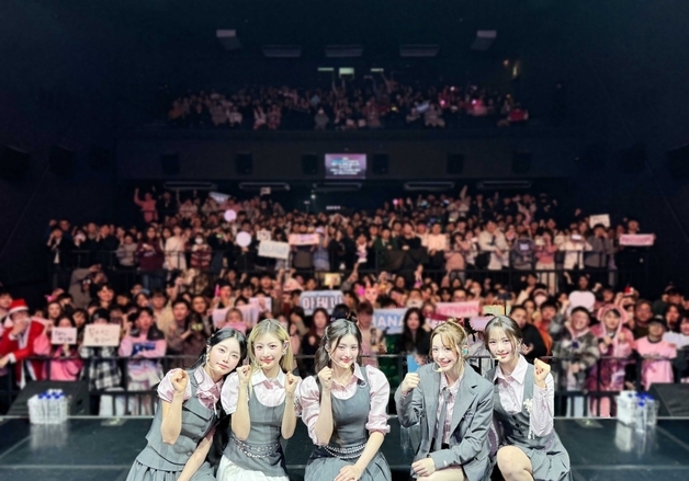 피프티피프티, 데뷔 후 첫 단독 팬미팅 "팬들 덕에 좋은 사람 되고파"