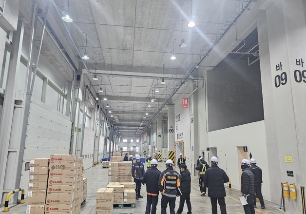 '제2 천안 물류센터 화재 막자' 충남소방본부 물류센터 안전 조사