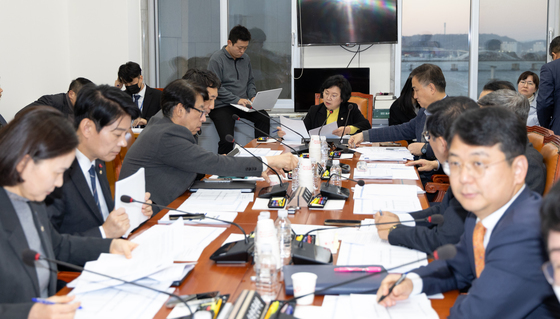 과방위 소위, 허위조작정보 유포 최대 5배 배상 법안 논의