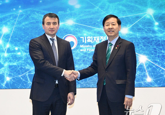 한·우즈베크 경제부총리 회의…경제협력 과제 포괄 논의