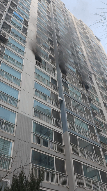 의정부 아파트서 인테리어 우레탄 작업 중 화재…5명 부상