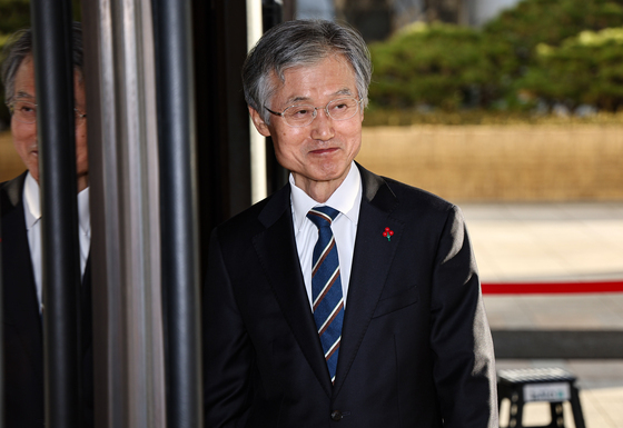 미소짓는 조희대 대법원장