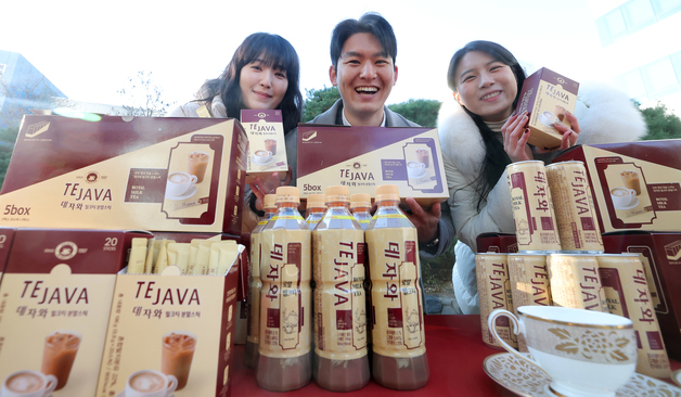 국내 최초 밀크티 '데자와' 분말스틱 출시한 동아오츠카