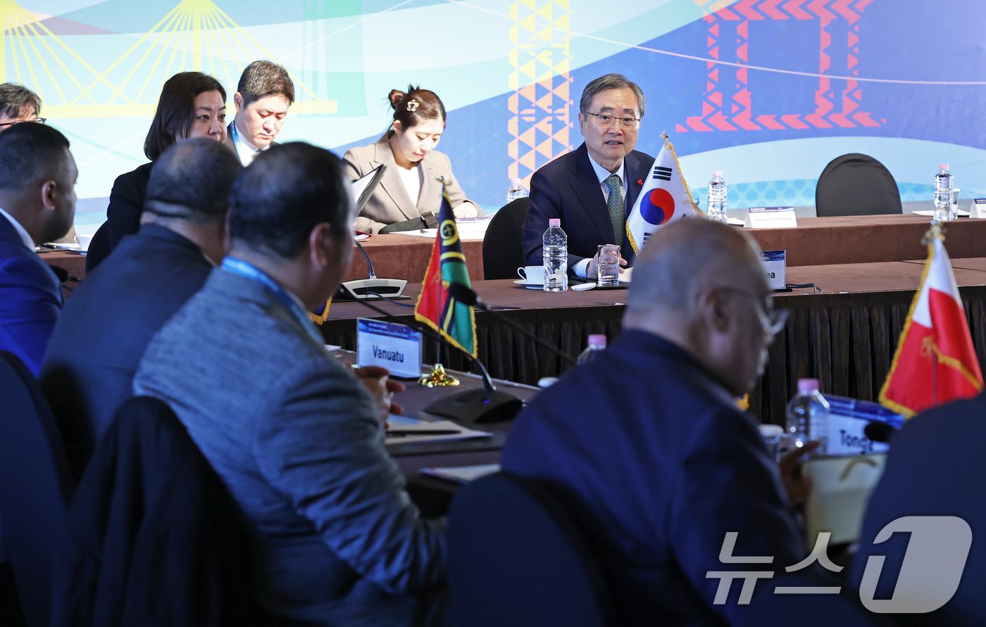 (서울=뉴스1) 오대일 기자 = 조현 외교부 장관이 9일 오전 서울 중구 더플라자 호텔에서 열린 제6차 한·태평양도서국 외교장관회의에서 모두발언을 하고 있다.태평양도서국포럼(PIF …