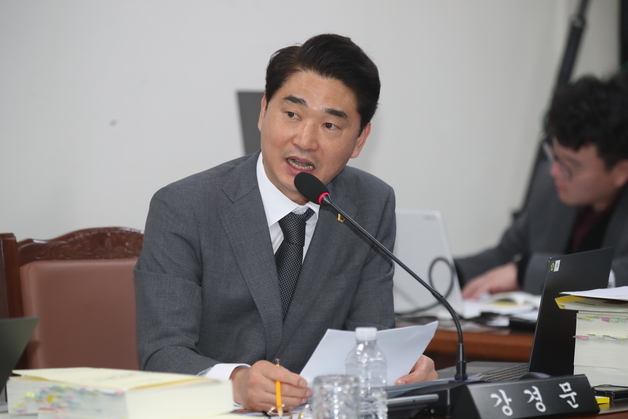 "경쟁력 잃는 제주 무비자 정책, 기여 기반 체류정책 전환해야"