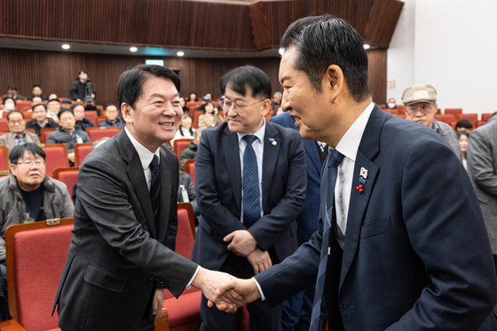 안철수 "李대통령 조기 레임덕 선봉장 정청래 응원…꼭 연임하시길"