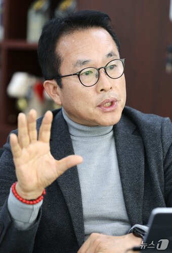 본문 이미지 - 김진국 노랑풍선 대표가 서울 중구 노랑풍선빌딩에서 뉴스1과 인터뷰를 하고 있다. ⓒ News1 이광호 기자