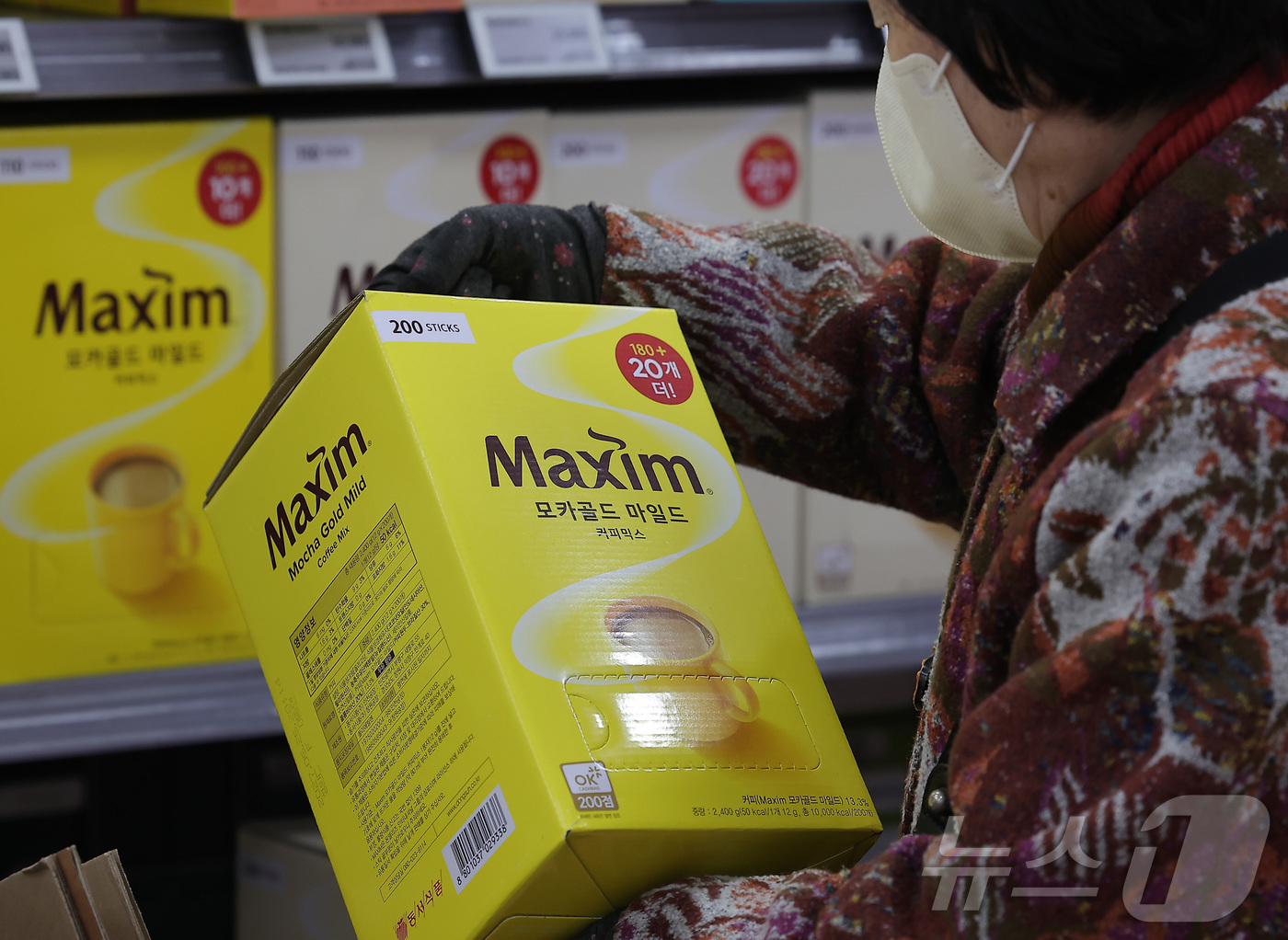 (서울=뉴스1) 김성진 기자 = 연말을 맞아 빵류와 가공식품을 중심으로 가격 상승세가 이어지면서 소비자 장바구니 부담이 커지고 있다.9일 농림축산식품부에 따르면, 11월 국제 곡물 …