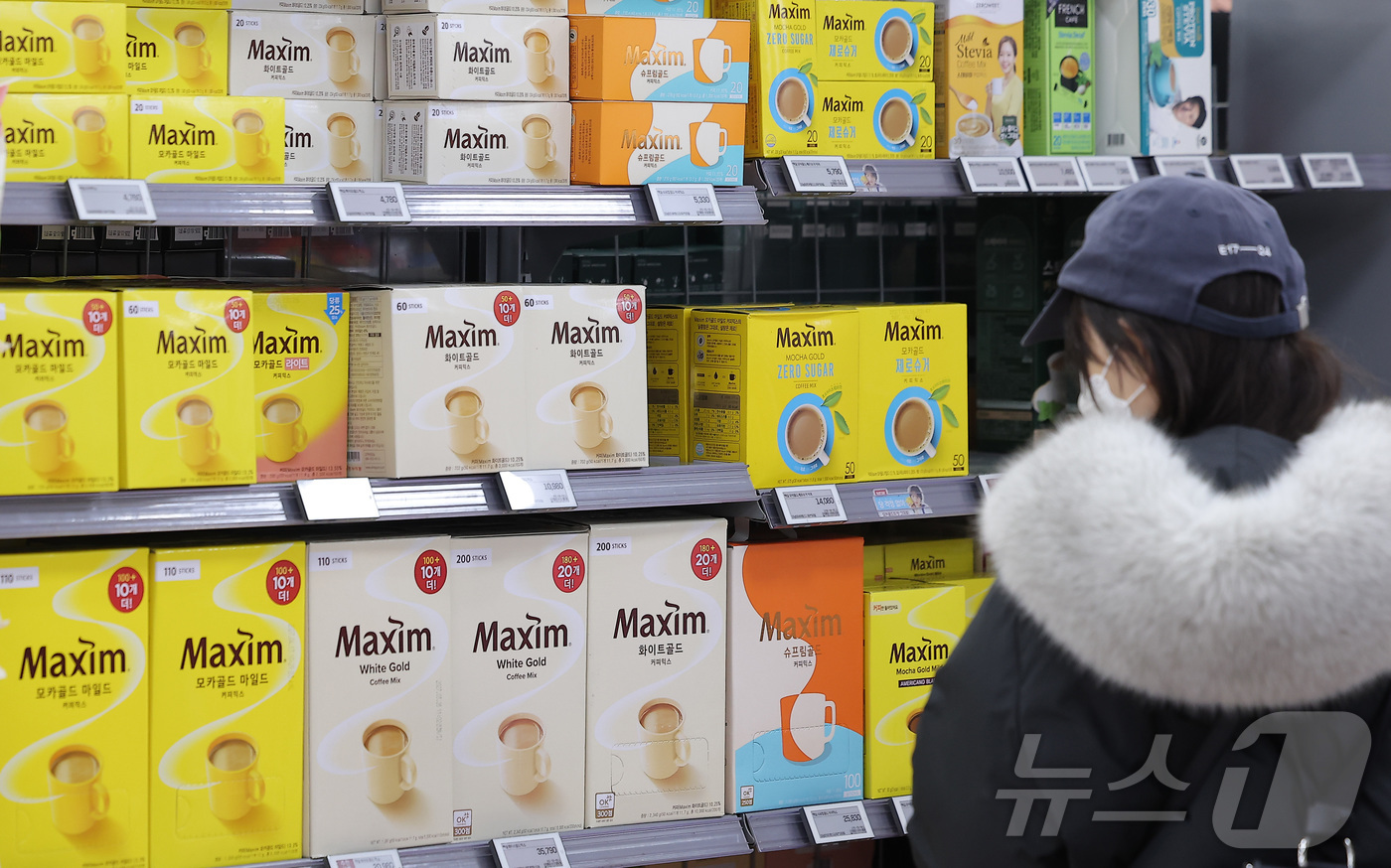 (서울=뉴스1) 김성진 기자 = 연말을 맞아 빵류와 가공식품을 중심으로 가격 상승세가 이어지면서 소비자 장바구니 부담이 커지고 있다.9일 농림축산식품부에 따르면, 11월 국제 곡물 …