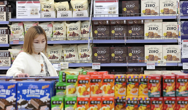 생활물가 '고공행진'…연말 장바구니 부담