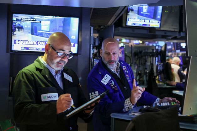 월가 "연준, 내년엔 올해보다 금리 덜 내린다"…인플레 우려 부상