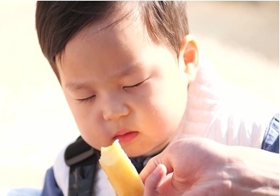 '슈돌' 미식가 정우, 이번엔 과일 감별 도전…'정장금' 포스