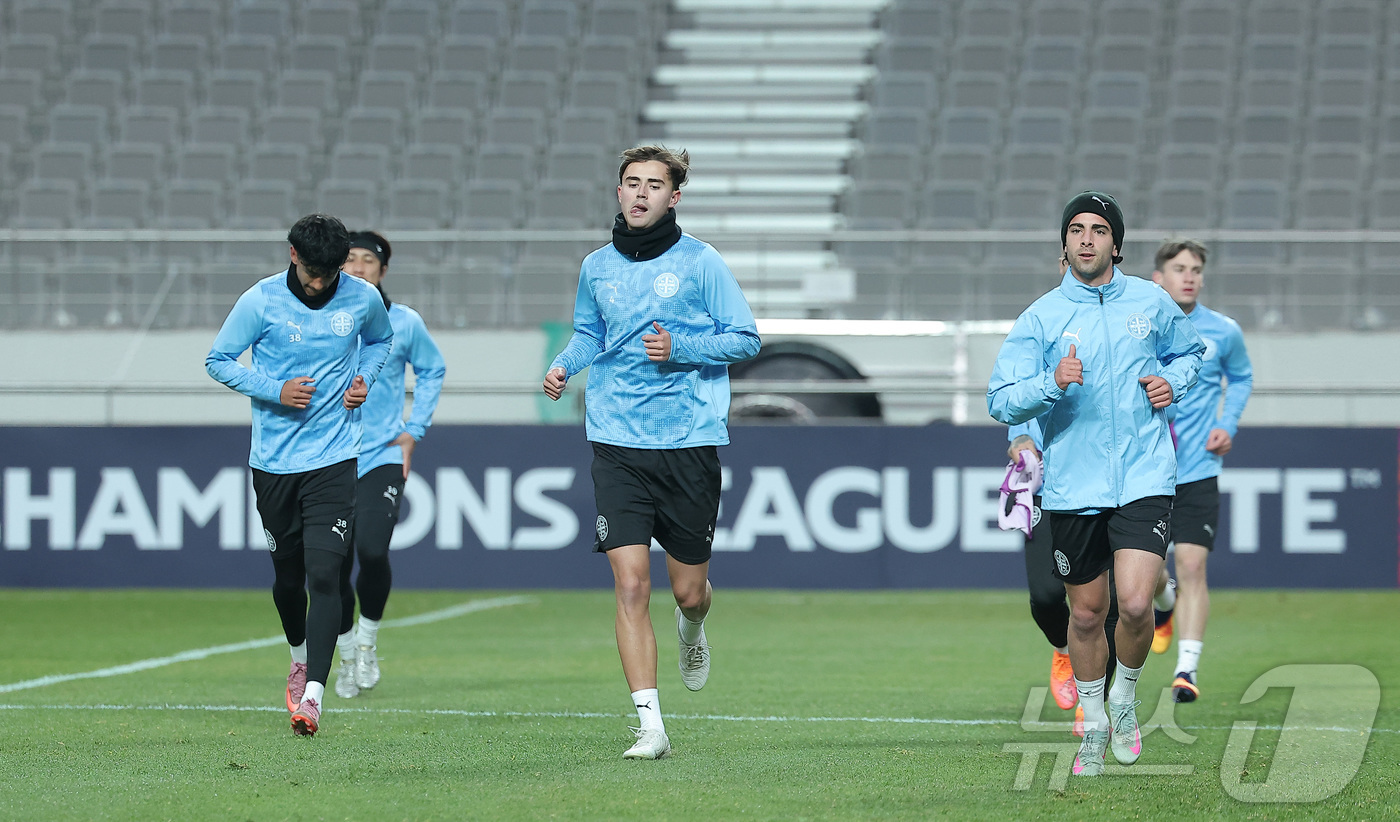 (서울=뉴스1) 김성진 기자 = 2025~2026시즌 아시아축구연맹(AFC) 챔피언스리그 엘리트(ACLE) 리그 스테이지 6차전 FC서울과 멜버른 시티 경기를 하루 앞둔 9일 서울 …