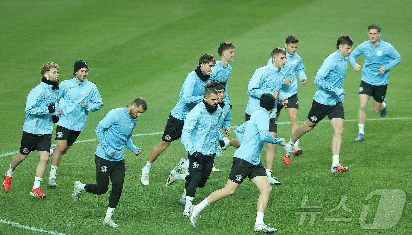 (서울=뉴스1) 김성진 기자 = 2025~2026시즌 아시아축구연맹(AFC) 챔피언스리그 엘리트(ACLE) 리그 스테이지 6차전 FC서울과 멜버른 시티 경기를 하루 앞둔 9일 서울 …