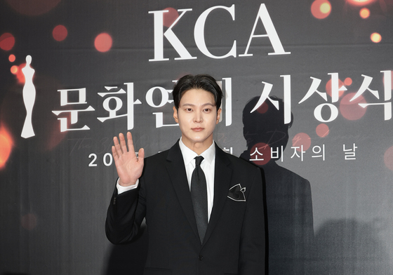 주원, 훤칠 미남