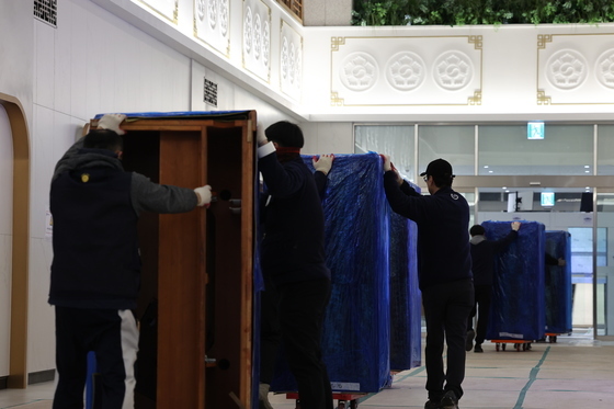 옮겨지는 대통령실 물품