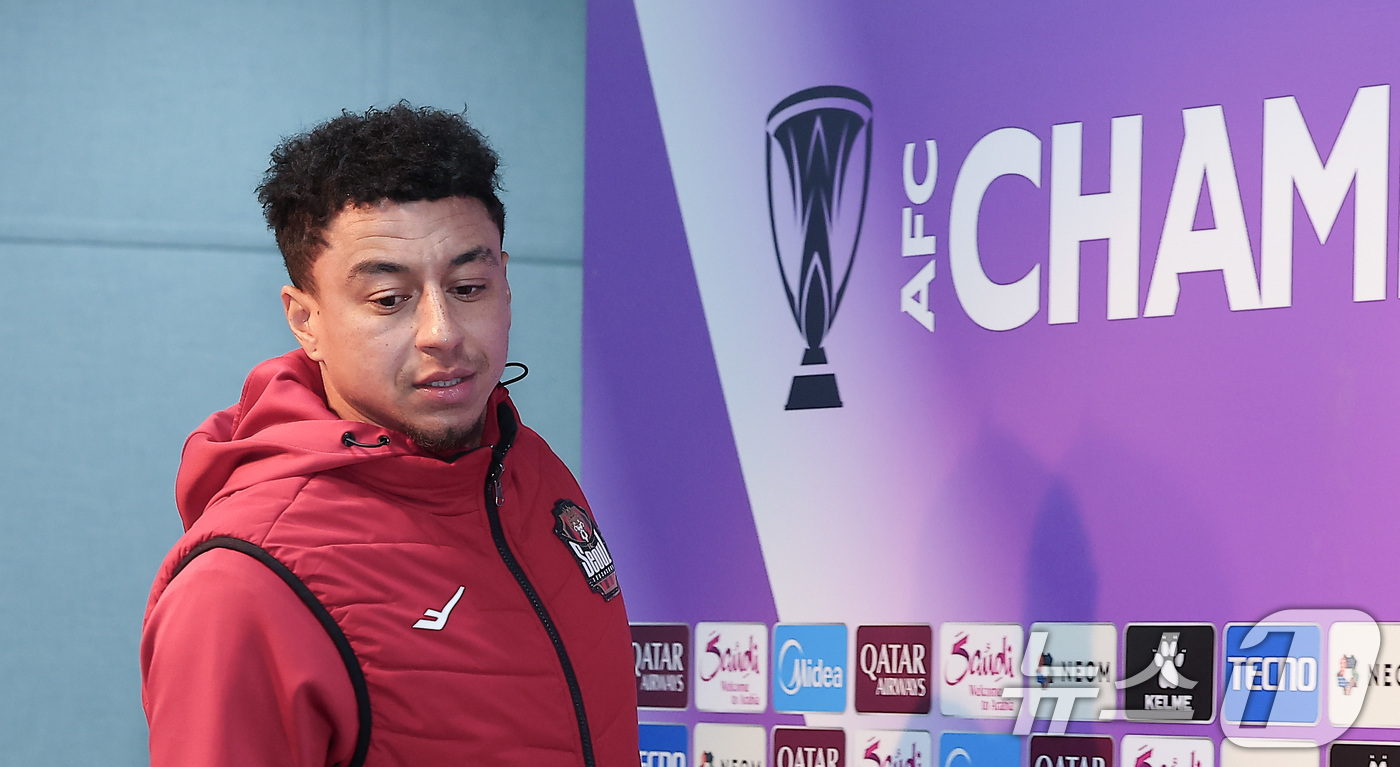 (서울=뉴스1) 김성진 기자 = FC서울 제시 린가드가 9일 서울 마포구 서울월드컵경기장에서 열린 2025~2026시즌 아시아축구연맹(AFC) 챔피언스리그 엘리트(ACLE) 리그 …