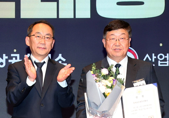 박철호 동아오츠카㈜ 대표, 국무총리상 수상