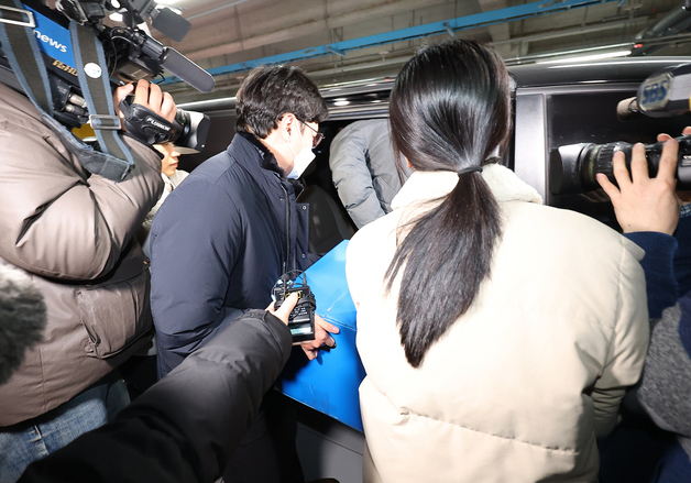 경찰, 쿠팡 본사 압수수색 종료