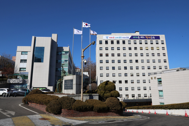 윤곽 드러나는 서울교육감 후보…정근식·강민정·조전혁·임해규